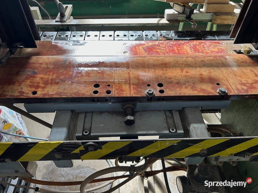 Uniwersalny podajnik elementów do maszyny z Produkcja małopolskie Wadowice