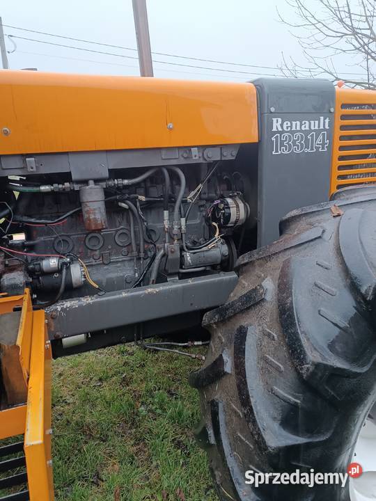 Ciągnik rolniczy renault 13314 Tykadłów