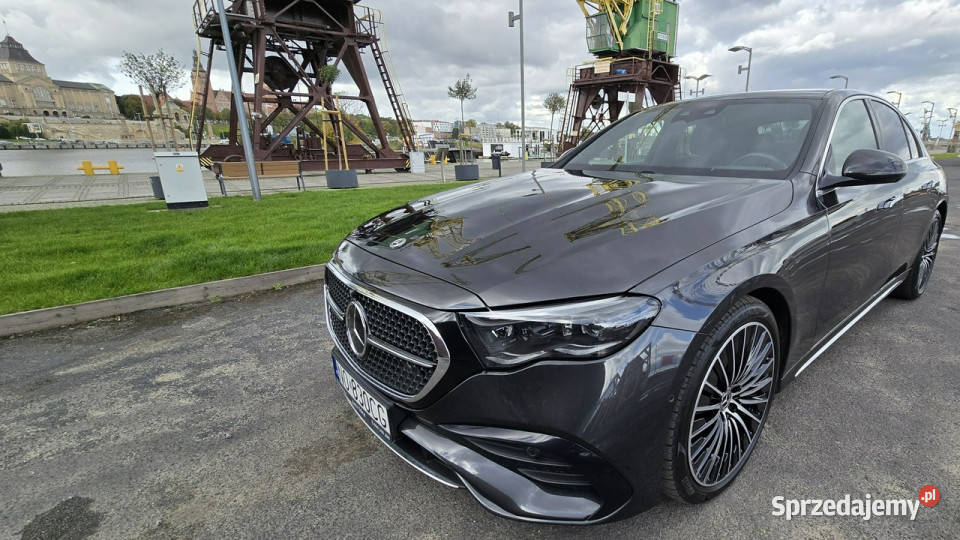 Mercedes E 220 MercedesBenz E 220 d 4MATIC AMG lakier metallic Szczecin