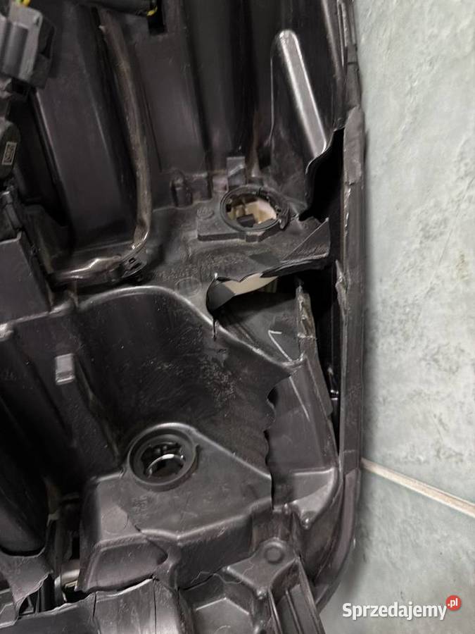 Nissan Qashqai J12 lampa reflektor lewy przód Bielsko-Biała
