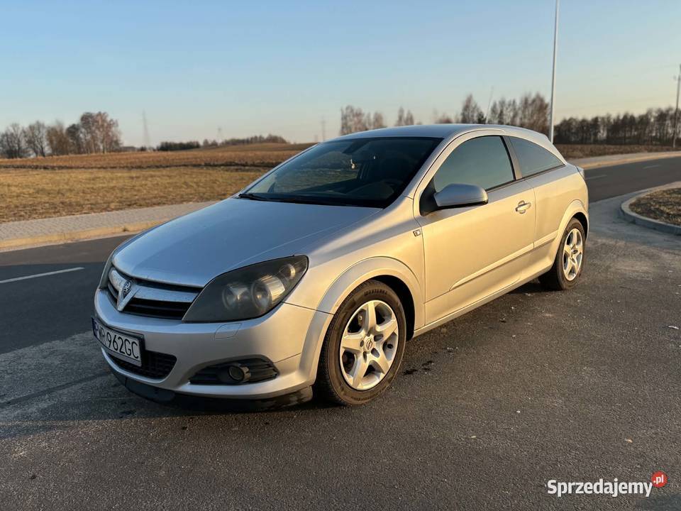 Opel Astra H GTC Nekla