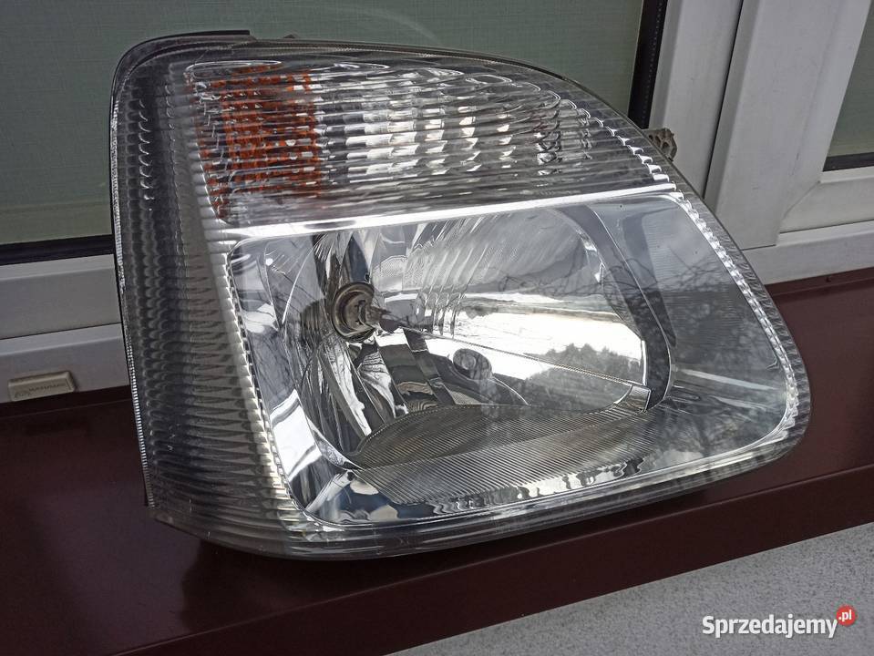 Opel Agila A Suzuki Wagon R lampa przednia prawa Oświetlenie Sieradz sprzedam