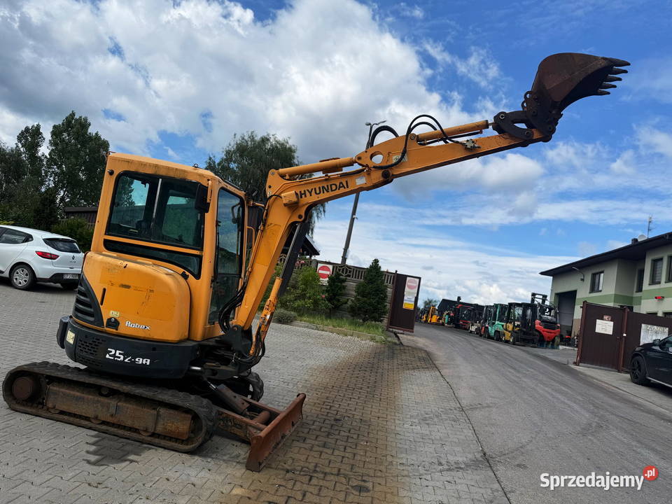 minikoparka HYUNDAI ROBEX 25Z9A 3 łyżki 2730 nie łódzkie Działoszyn