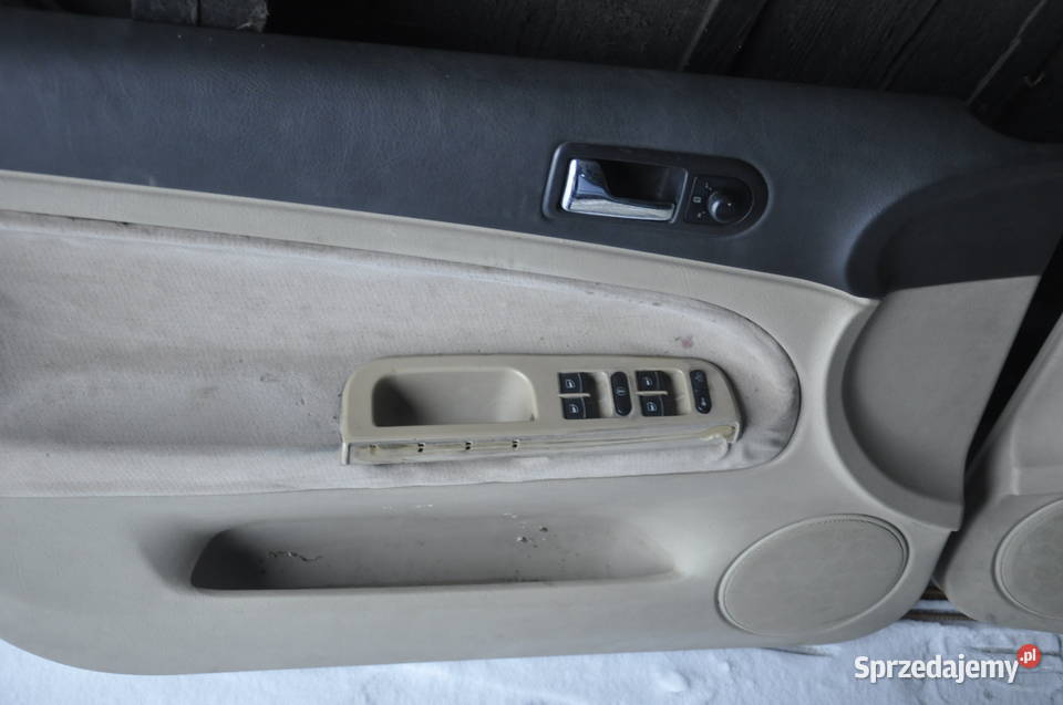 Passat B5 Boczki Beżowe Nie Skóra Bananowe sprzedam