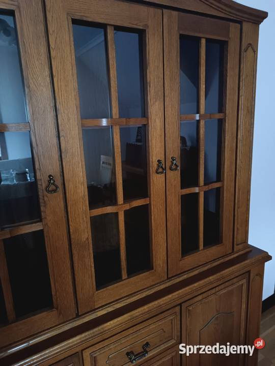 Stylowa witryna przeszklona