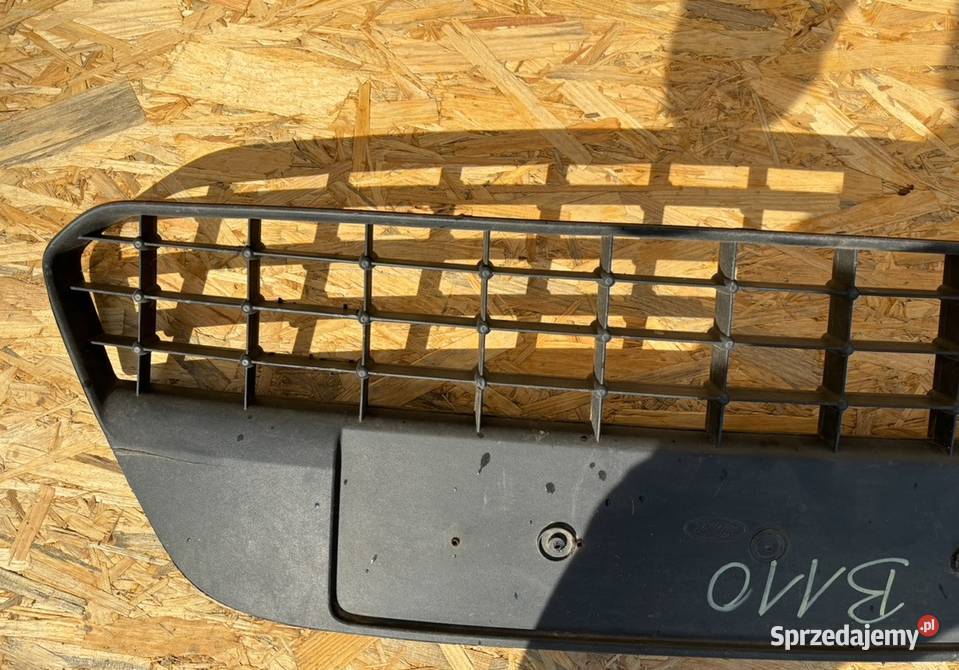 KRATKA ZDERZAKA ŚRODKOWA FORD FOCUS MK2 LIFT osobowe Atrapy Międzychód