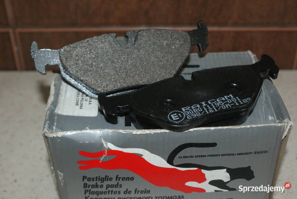 37267 ABS KLOCKI HAMULC BMW 3 E46 9805 TYŁ osobowe Białobrzegi