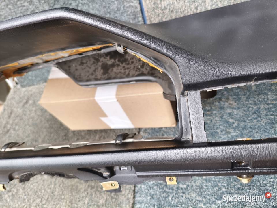 Mercedes W124 deska rozdzielcza czarna kokpit Skarżysko-Kamienna
