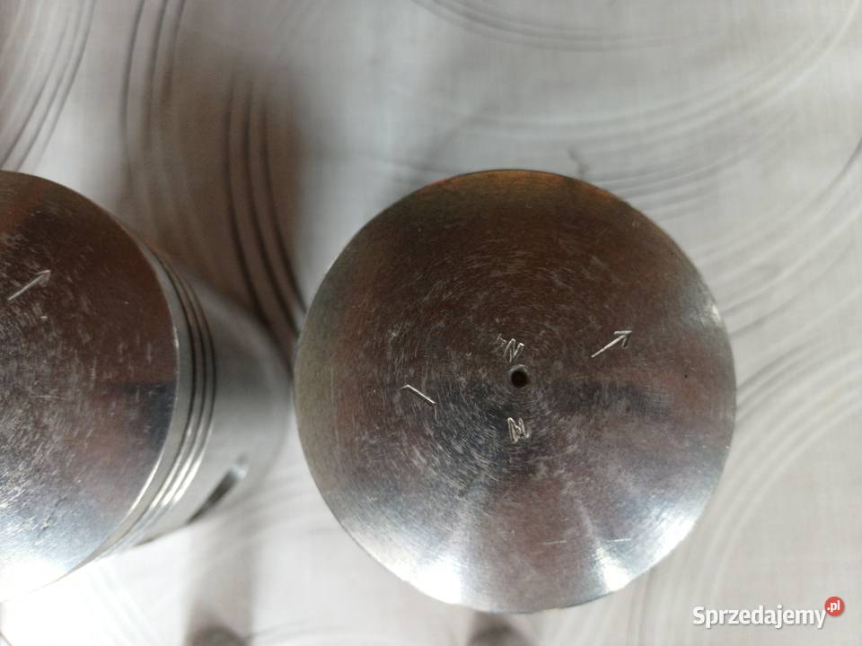 Tłoki Syrena 105 świętokrzyskie Opatów sprzedam