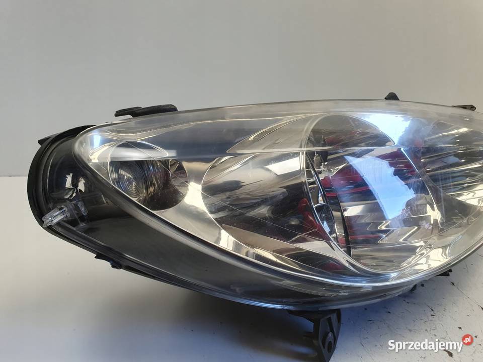 LAMPA PRAWA Peugeot 307 0105 PRZEDNIA prawy osobowe lubelskie Rudka