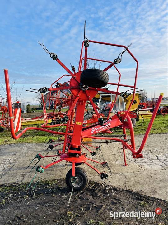 Przetrząsarka Kverneland Taarup 8055 Chwałkowo