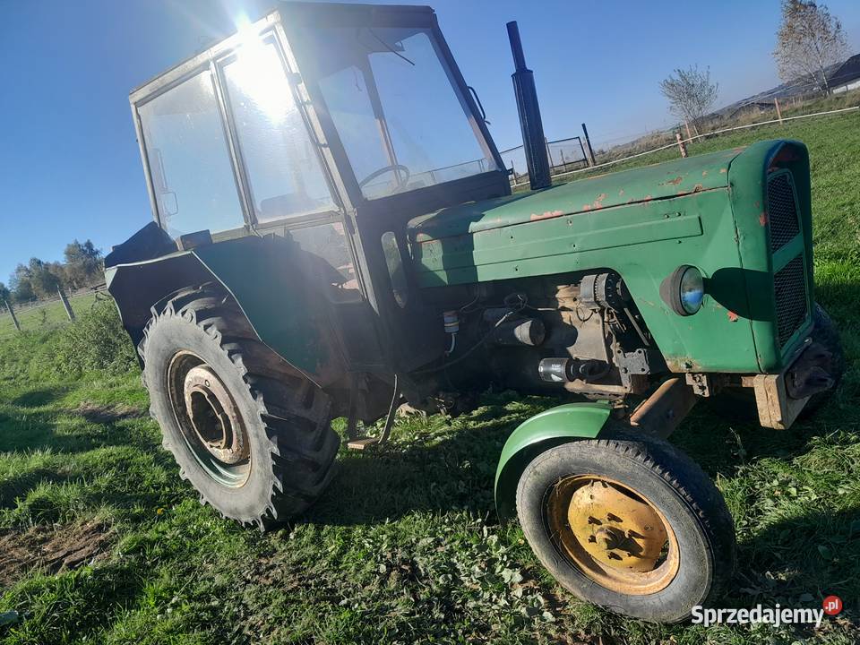 Ursus c 360 Uszew