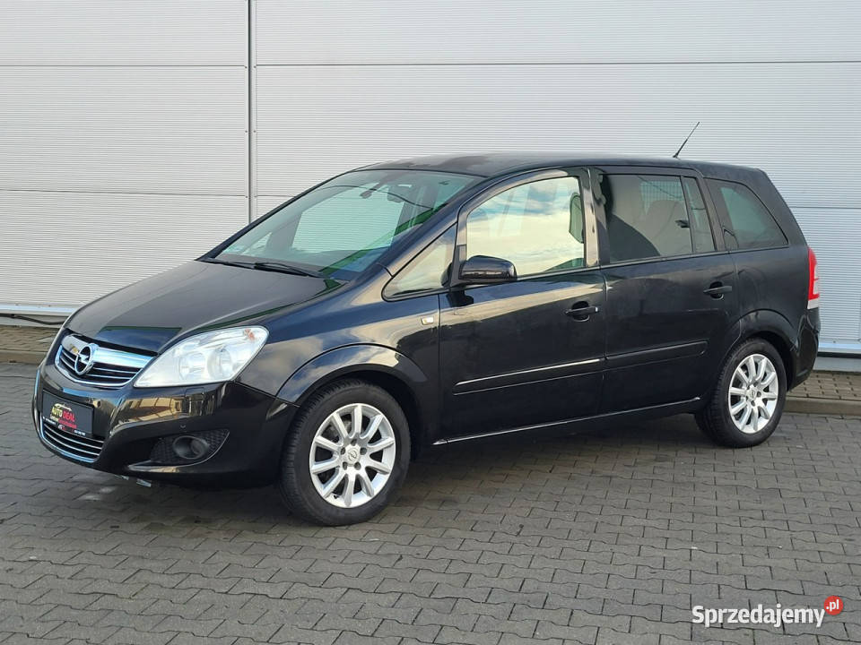 Opel Zafira 18i Benzyna 7 osób 2 komplety kół Hatchback Zafira Piła