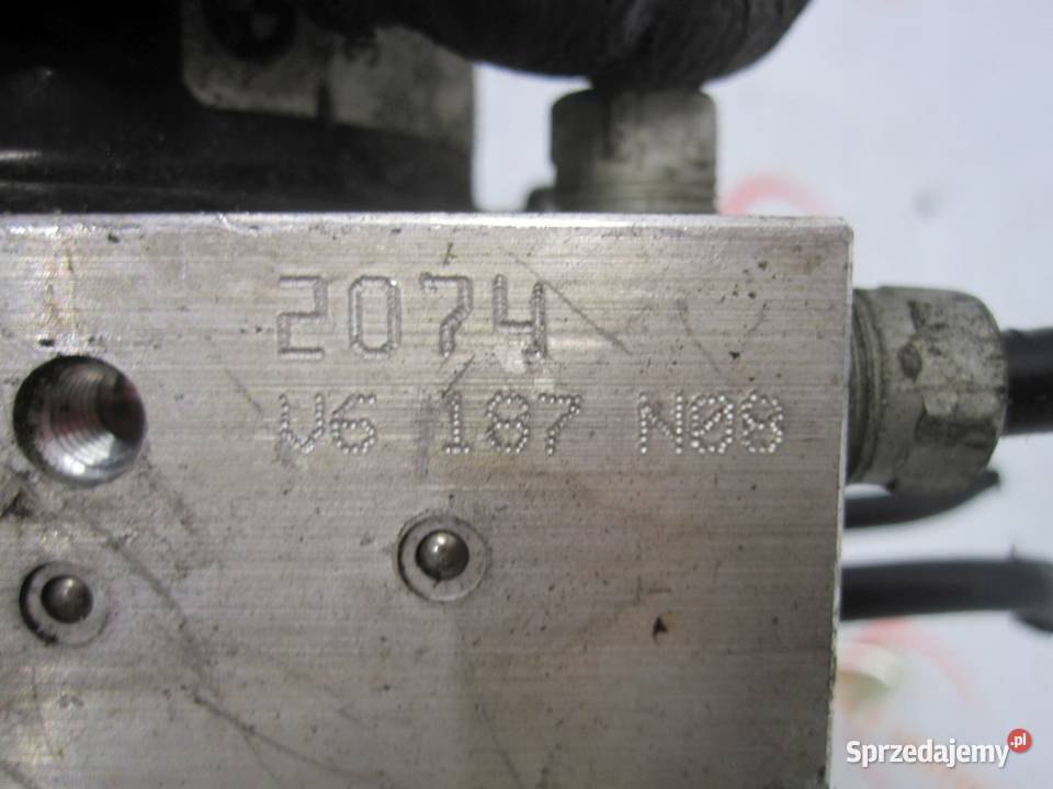 BMW E87 E81 SPORT 06r pompa ABS 6772213 osobowe