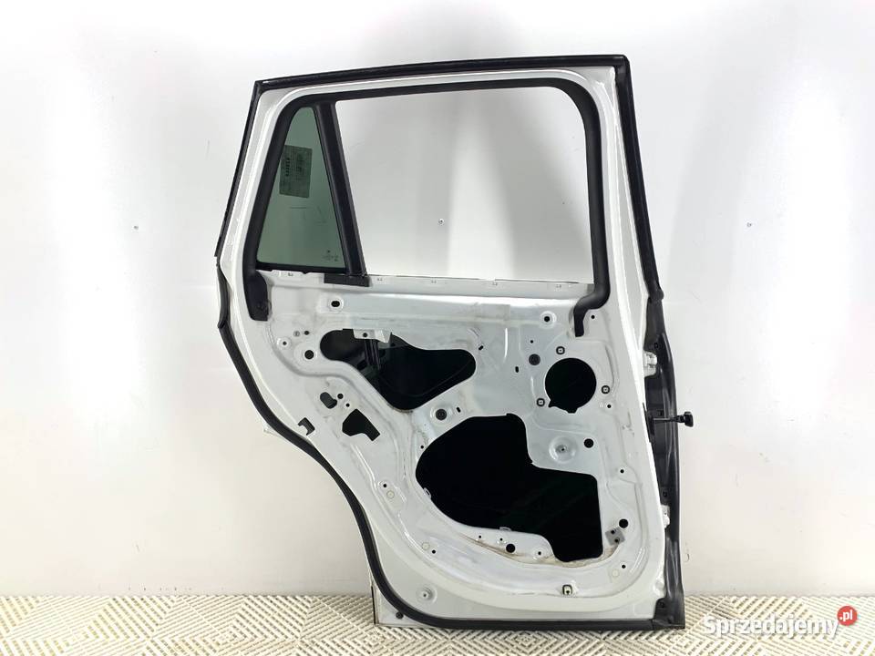 DRZWI LEWY TYŁ BMW F48 Crossover