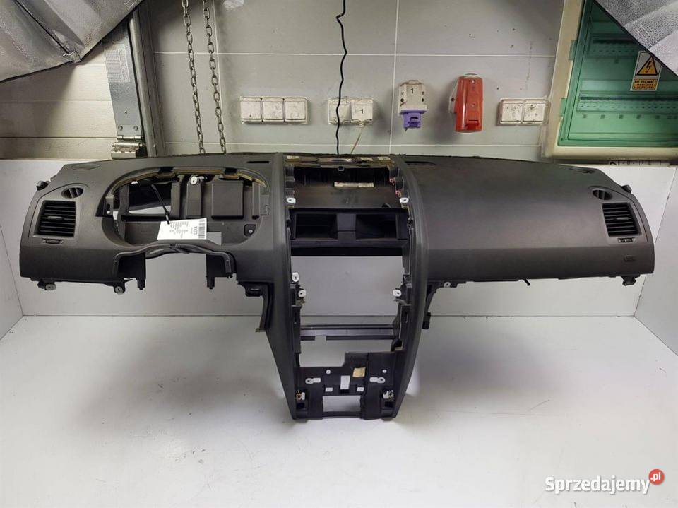 DESKA KOKPIT RENAULT MEGANE GRANDTOUR 8200079141 Lipno
