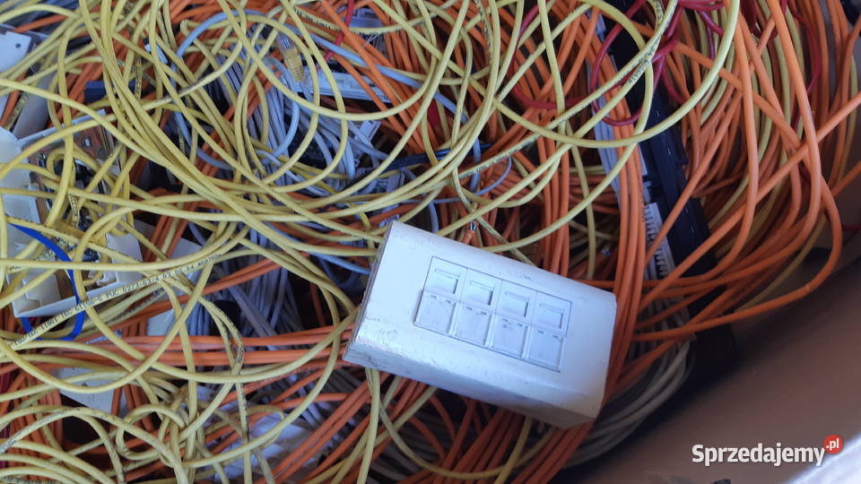 obudowy natynkowe legrand 4 gniaZda lan Szamotuły