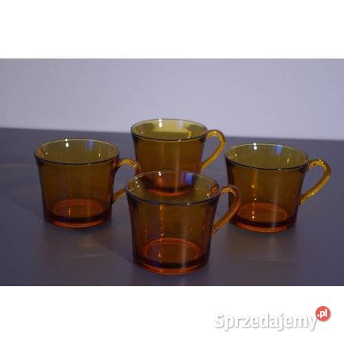 Komplet 4 filiżanek ze szkła bursztynowego PRL Porcelana i szkło śląskie