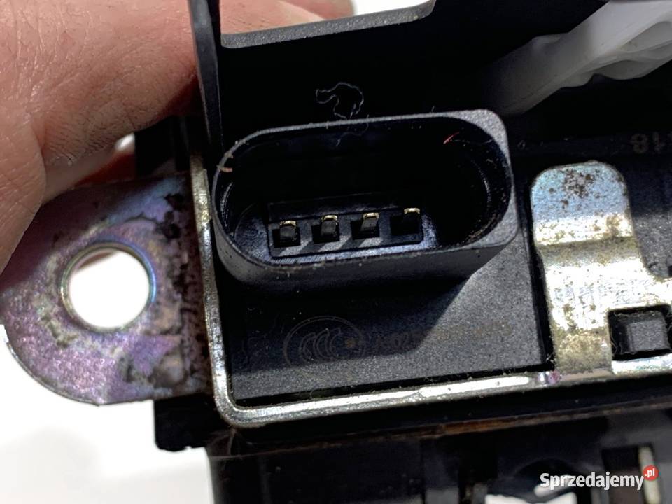 ZAMEK KLAPY TYŁ VW GOLF VII Hatchback 5G6827505C podkarpackie