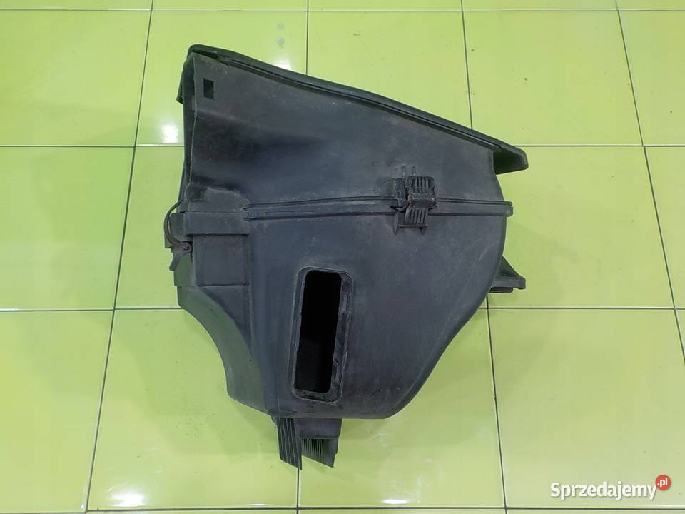 BMW X3 E83 30 B 04r 5D obudowa filtra powietrza osobowe mazowieckie Suków