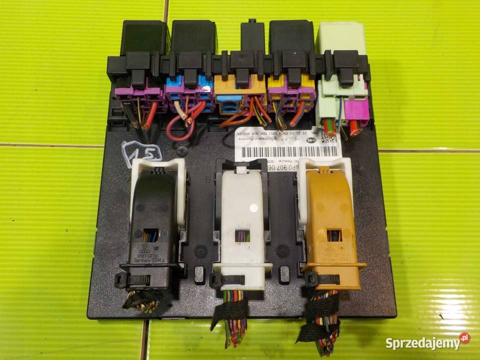 AUDI A3 8P LIFT 20 TDI 10r modul serownik BCM osobowe Suków