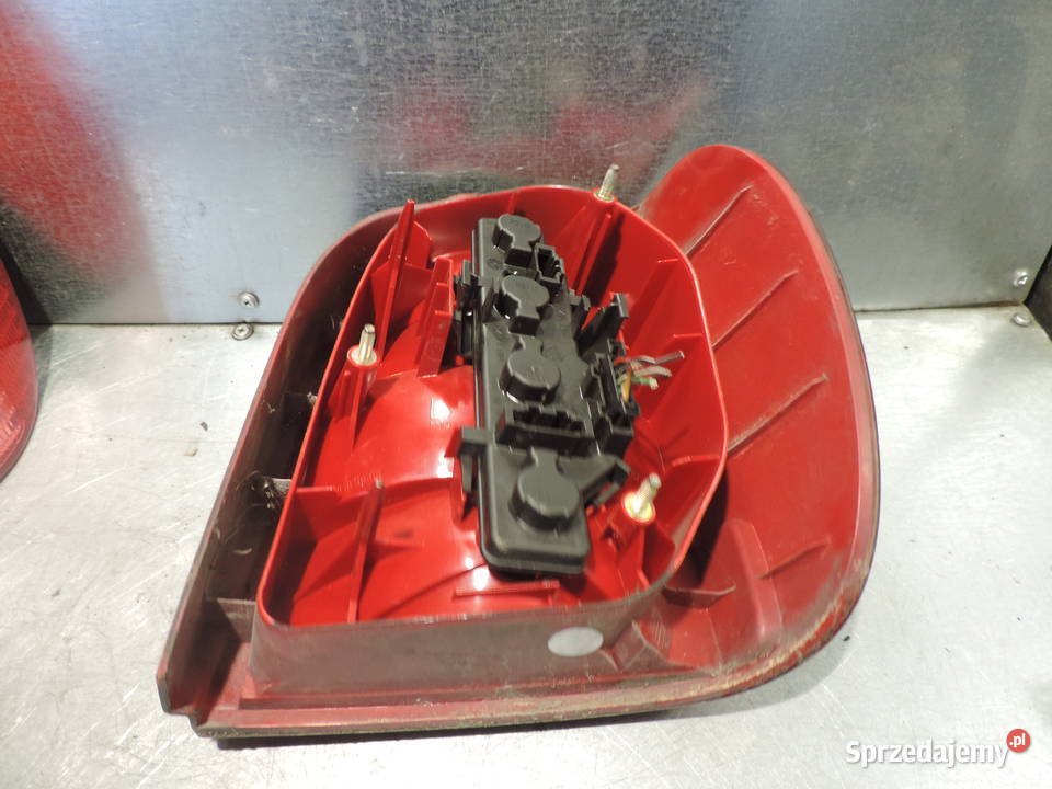 LAMPA TYLNA LEWA VW POLO III 6N Nowy Sącz