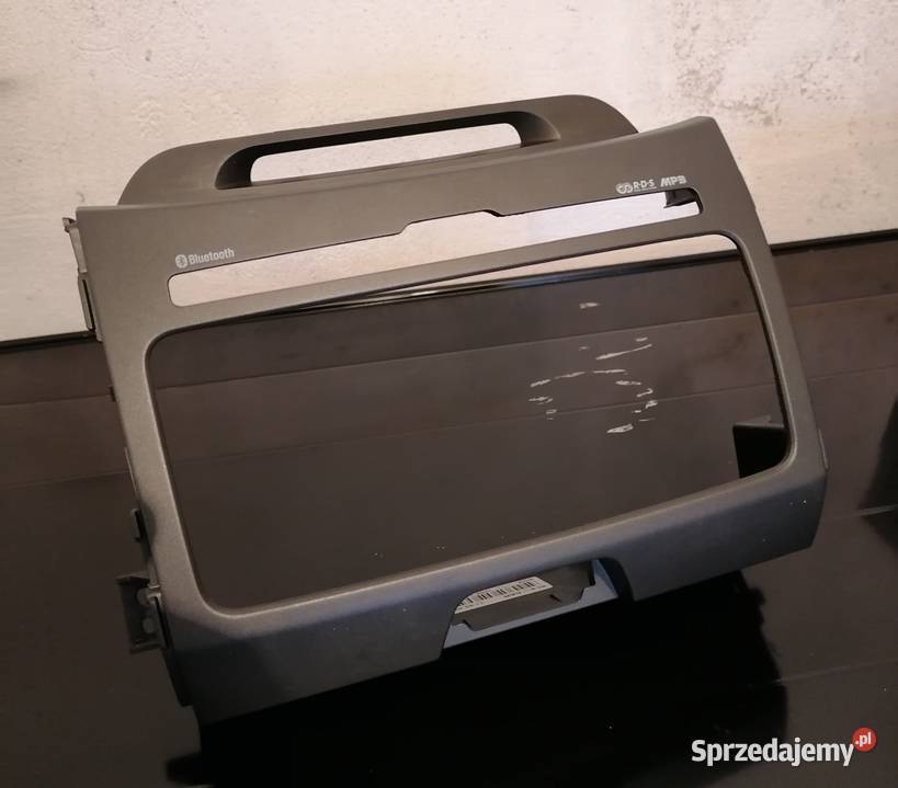 Panel ramka radia Kia Sportage III 2010 osobowe