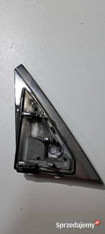 Podstawa mocowanie lusterka prawego Mercedes osobowe Luzino