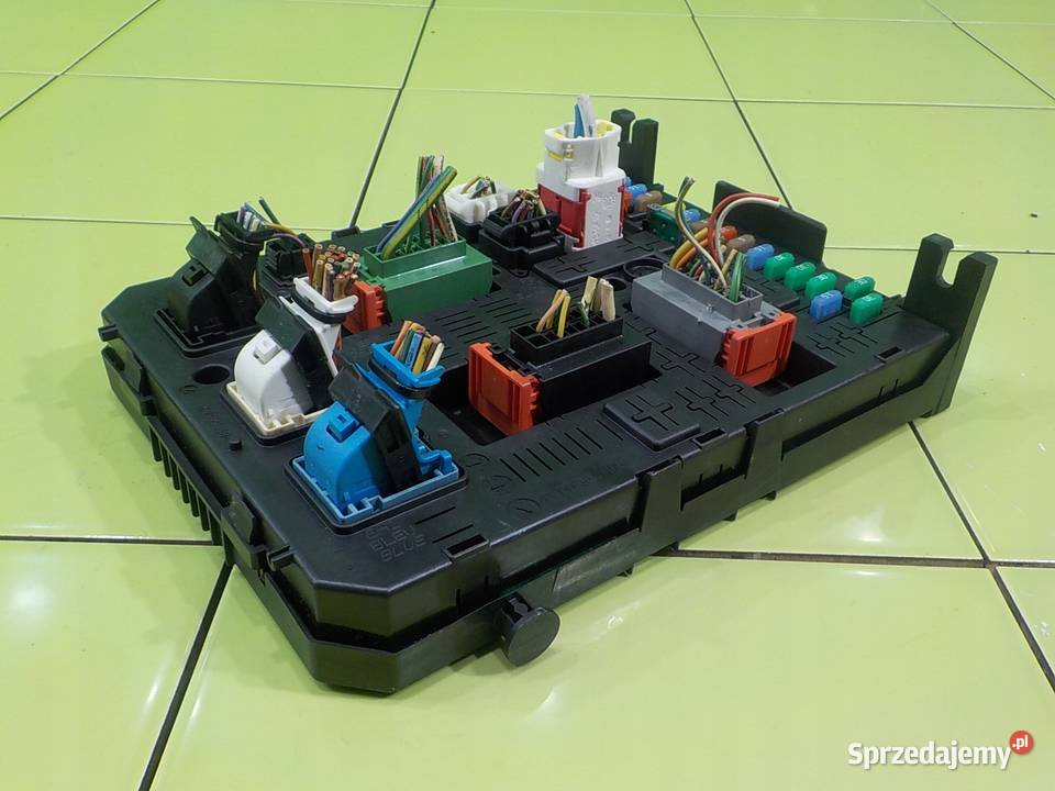 PEUGEOT RCZ 16 THP 10r skrzynka bezpiecznikow osobowe mazowieckie Suków