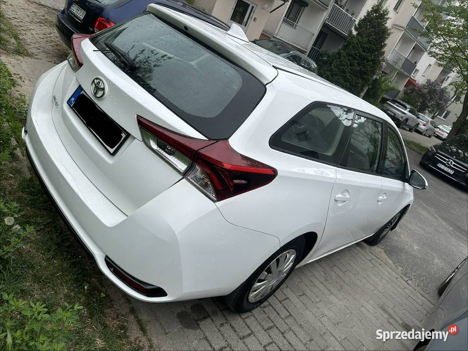 Toyota Auris 14 d4d 2018r nieuszkodzony Łódź sprzedam