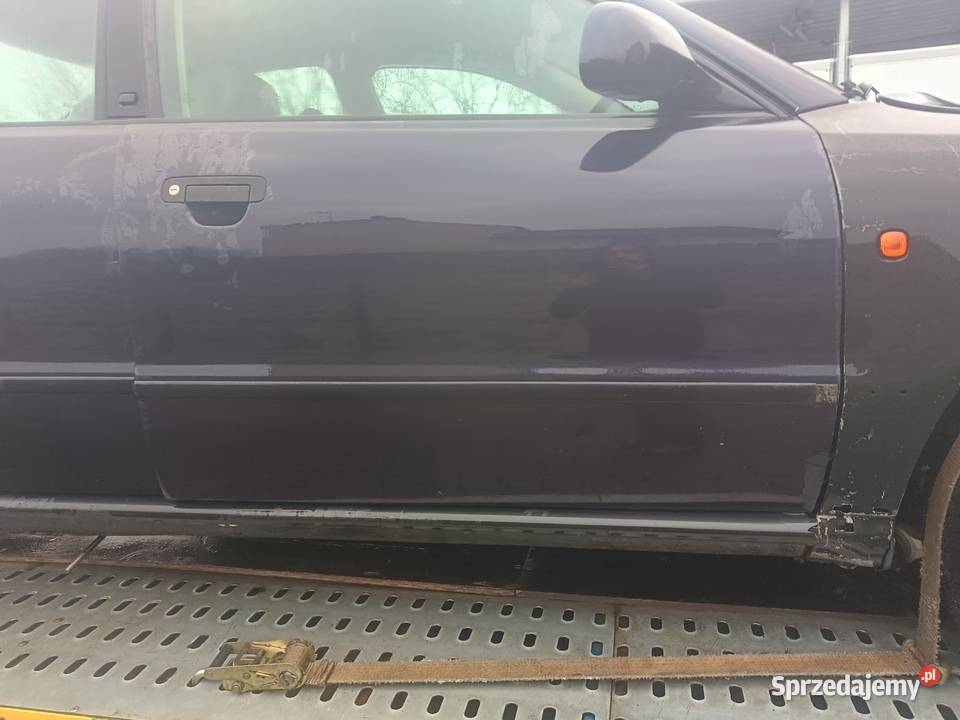 Drzwi Gołe Przód Prawa LZ5L Audi A4 B5 a40 osobowe śląskie Myszków