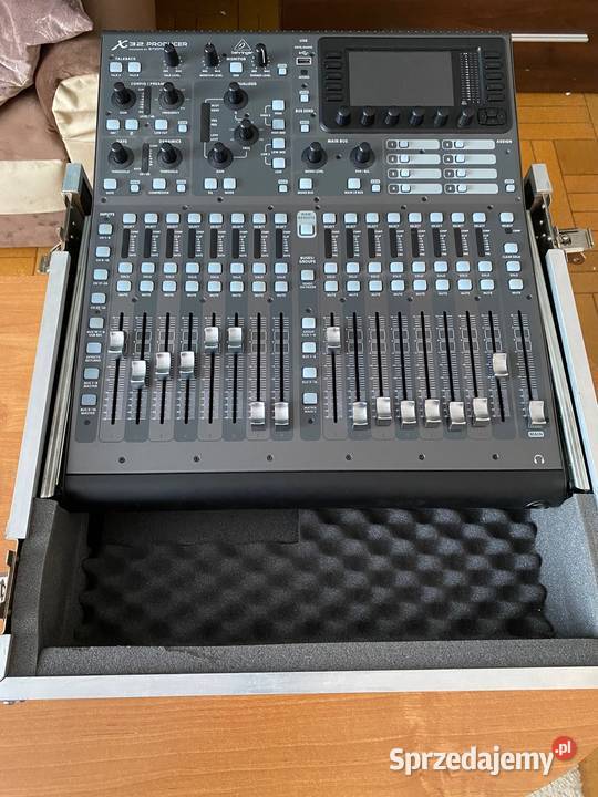 Mikser cyfrowy Behringer x32 Producer hard case mikserym nagłośnienie podkarpackie