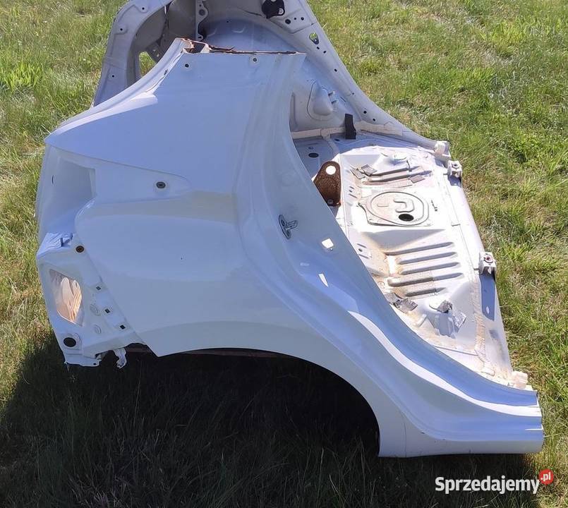 NISSAN MICRA K14 ĆWIARTKA BŁOTNIK PRAWY TYŁ ZY2