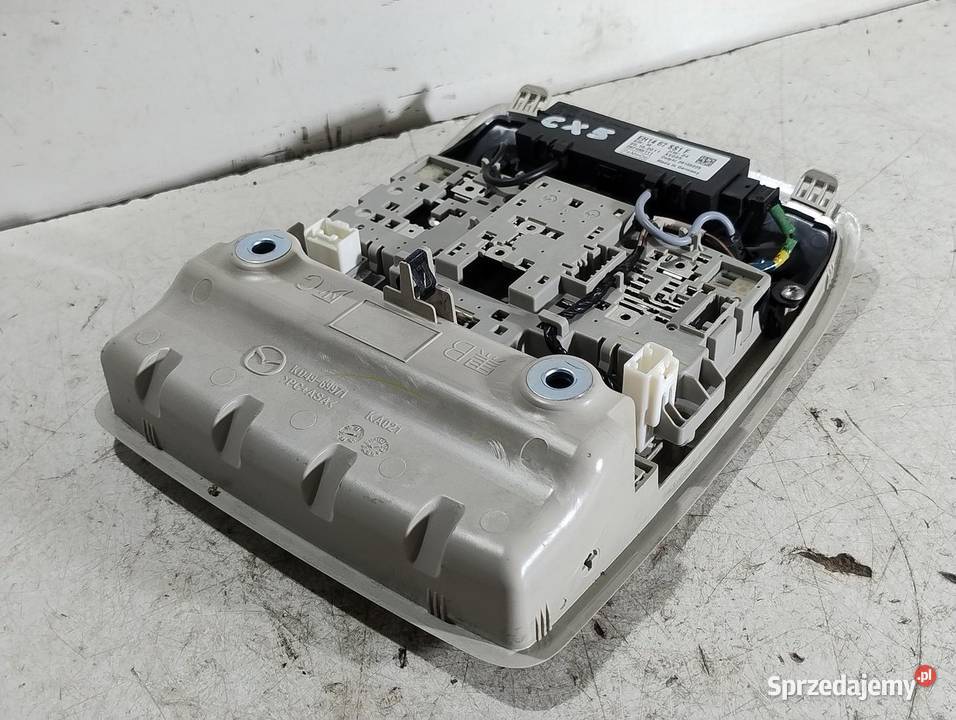 LAMPKA OŚWIETLENIE KABINY SCHOWEK CZUJNIK MAZDA osobowe wielkopolskie sprzedam