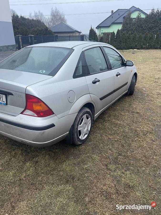 Ford Focus mk1 sedan stan Ford Przystajń