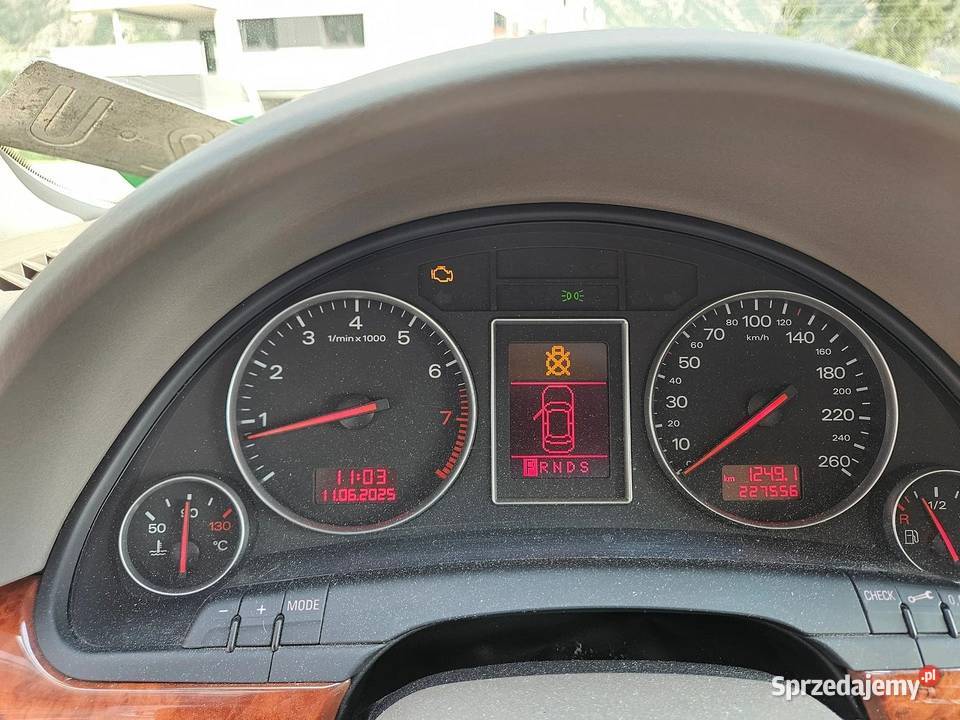 Licznik Audi A4 B6 8E0920900N stan 5 227000 sprzedam