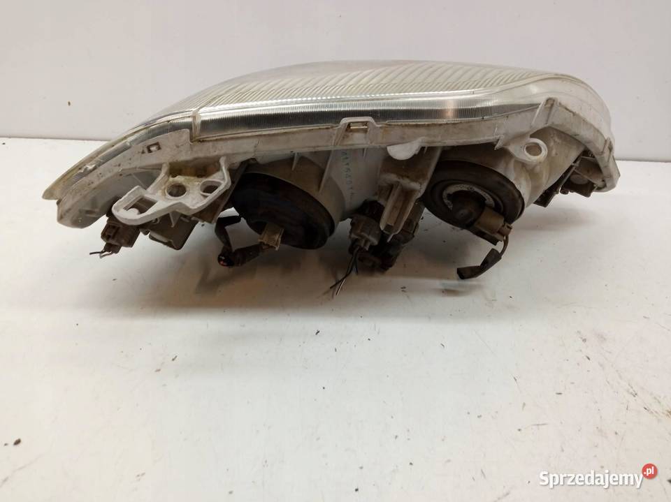 LAMPA PRZÓD LEWA EU E12 KOMBI Toyota Corolla IX Rok produkcji 2003
