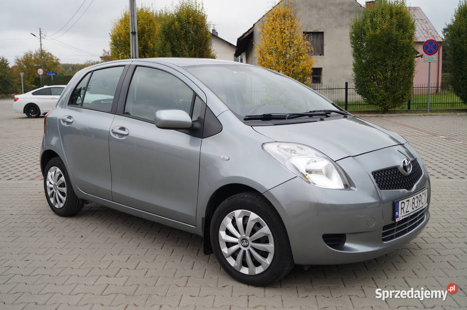 TOYOTA YARIS 2 Klima 5 Drzwi Zarejestrowany Yaris Rzeszów