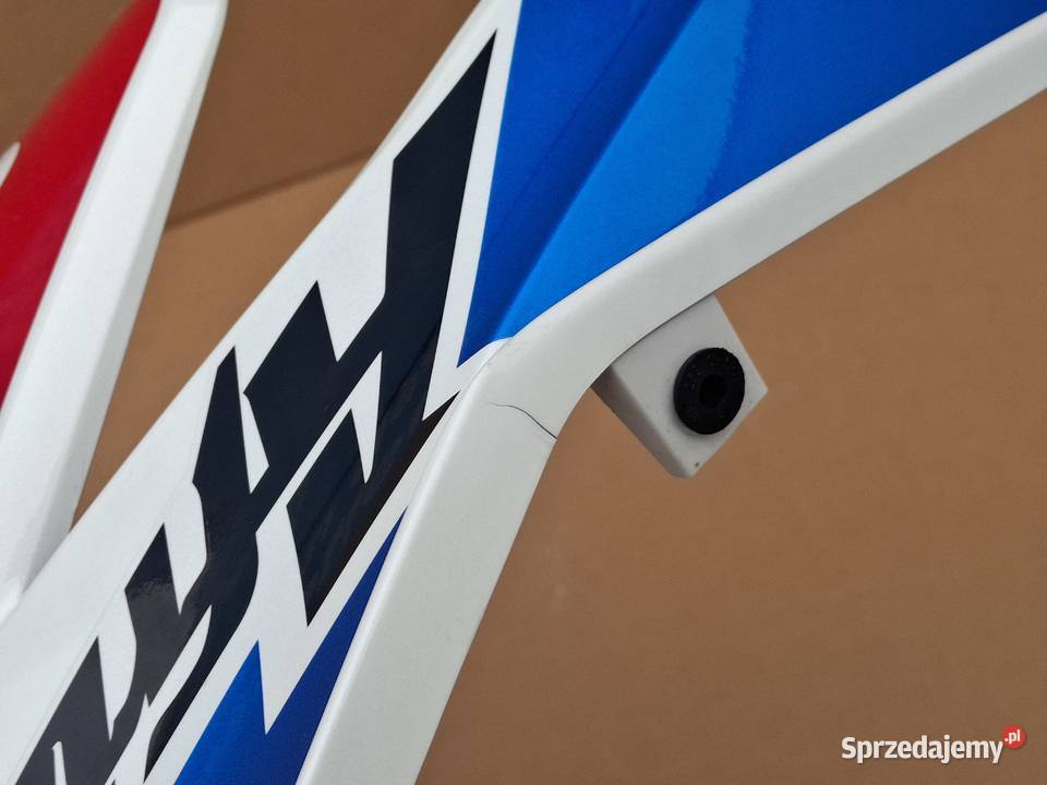 HONDA CRF 1100 AFRICA BOCZEK PRAWY OWIEWKA PRAWA