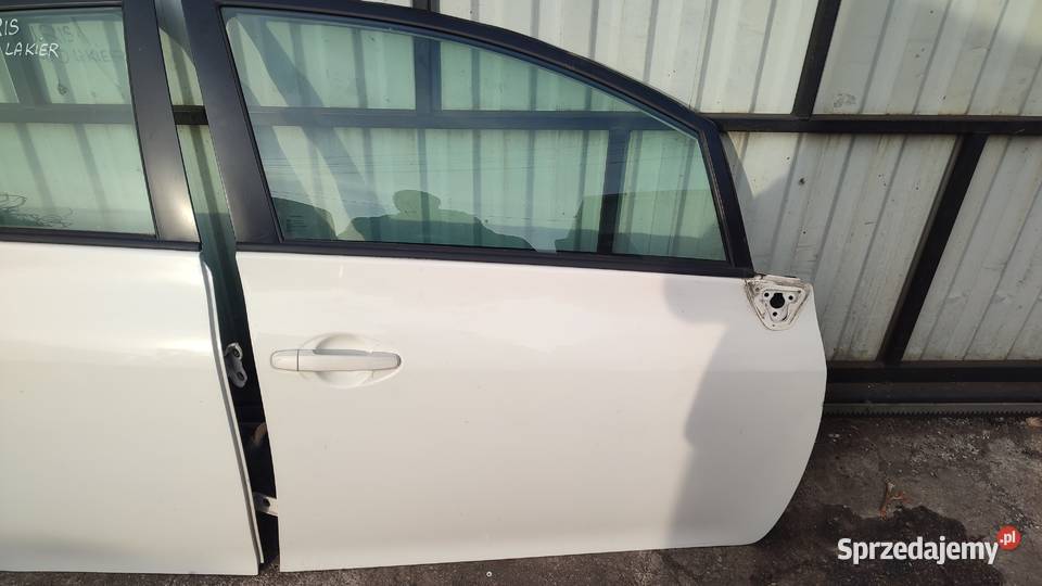 TOYOTA AURIS 1 LIFT 0912 DRZWI PRZOD TYL PRAWE Włoszczowa