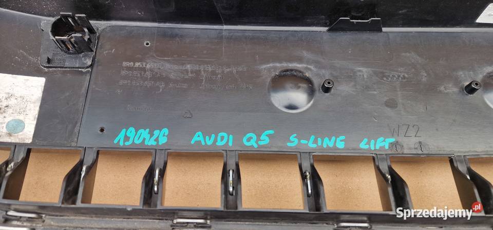 AUDI Q5 8R ATRAPA CHŁODNICY GRILL CHROM LISTWA Bieleń sprzedam