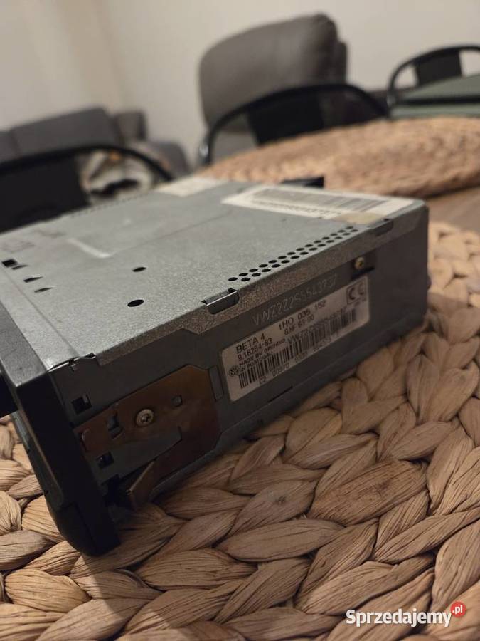 Radio Grundig Beta 4 VW Golf Sirocco oryginał z dolnośląskie Jelcz-Laskowice