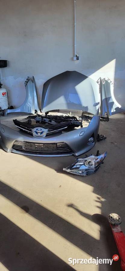 Sprzedam kompletny przód toyota aurisII hybryda Narol