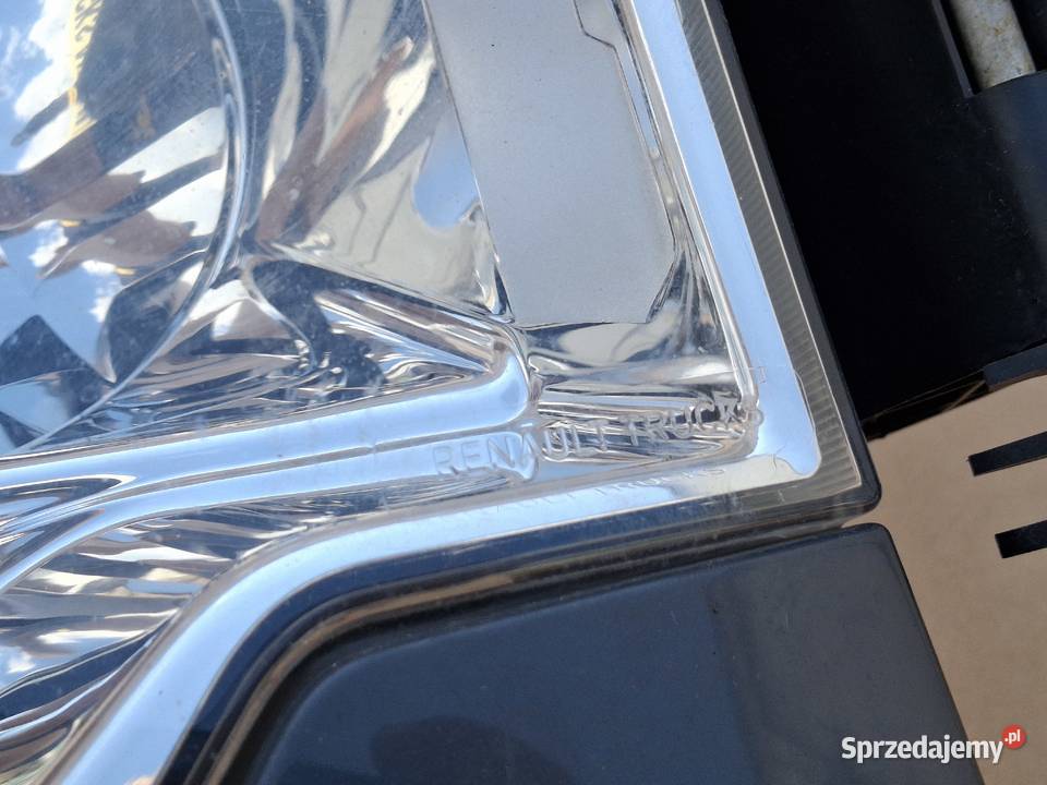RENAULT GAMA T RANGE REFLEKTOR PRAWY LAMPA PRAWA Bieleń