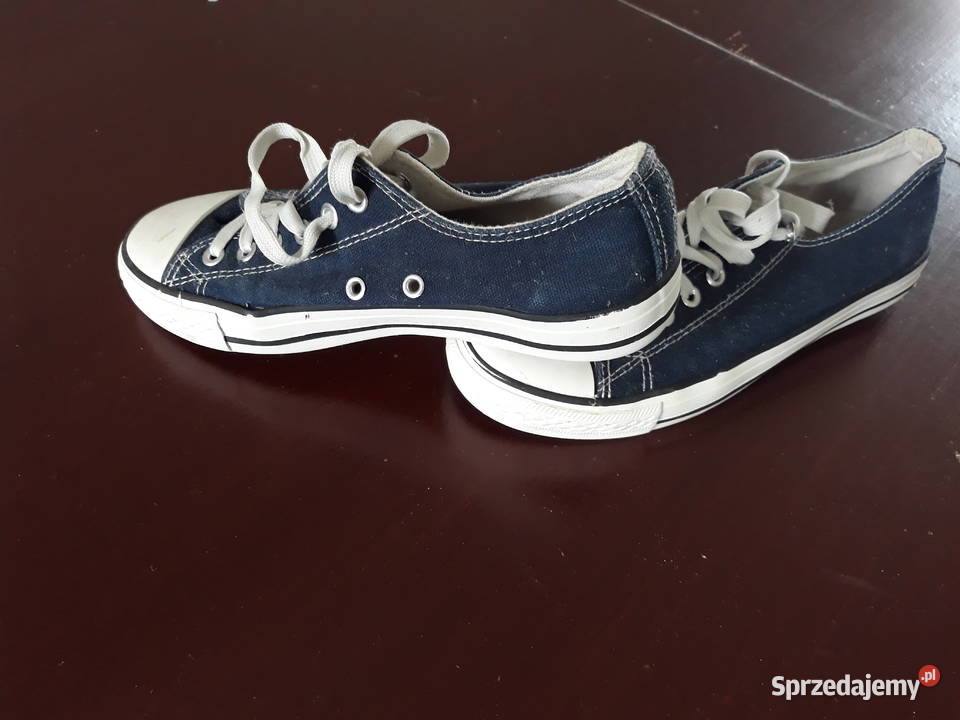 Trampki granatowe Czerniejów