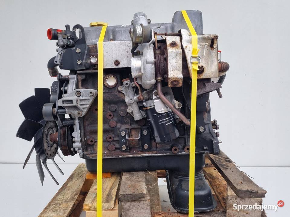 SILNIK KOMPLET Nissan Cabstar 30 TD 105