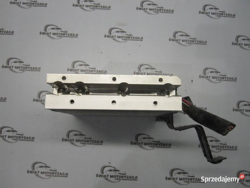 TOYOTA PRIUS II XW20 08r wzmacniacz 862800W460