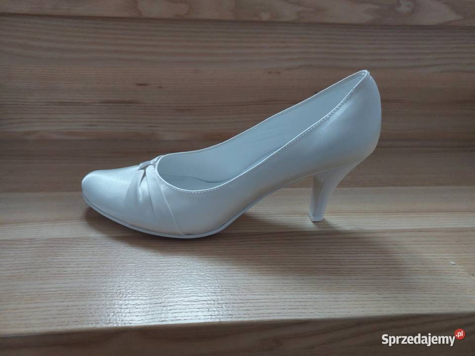 Buty ślubne satynowe ivory lubelskie Rybczewice Drugie