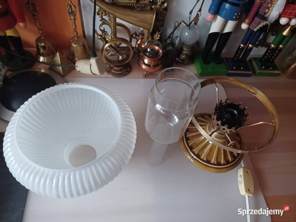 Piękna Iampa stołowa PRL