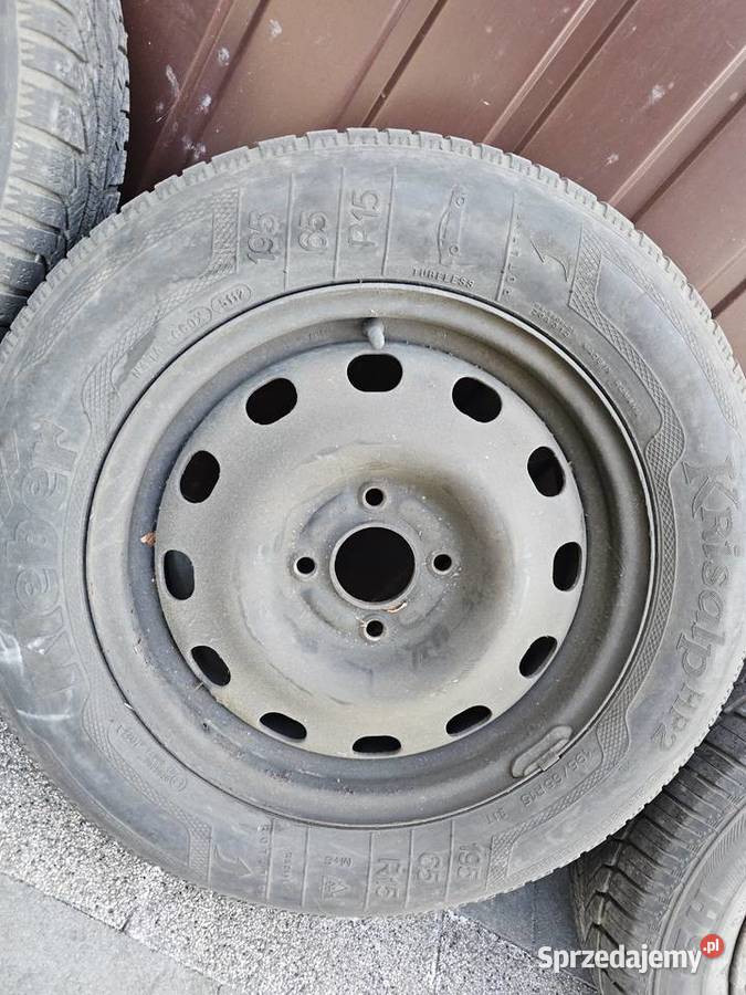 Felgi stalowe 15 z oponami rozstaw śrub 4x108 dolnośląskie Góra sprzedam